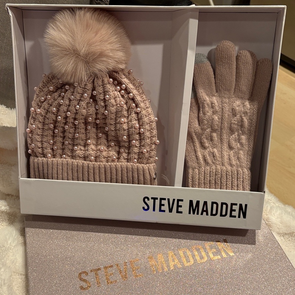 Steve Madden Blush Knit Beanie and Glove Set